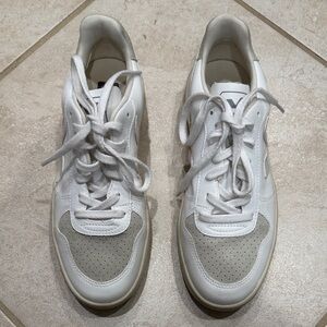 Veja V-10 C.W.L. Full White Natural Vegan Sneakers